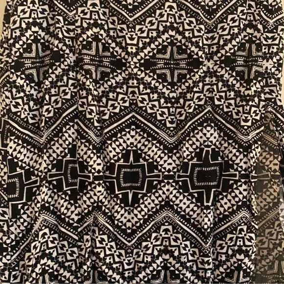 Express Aztec Print Midi Skirt with Side Slit Size: S - Picture 5 of 6